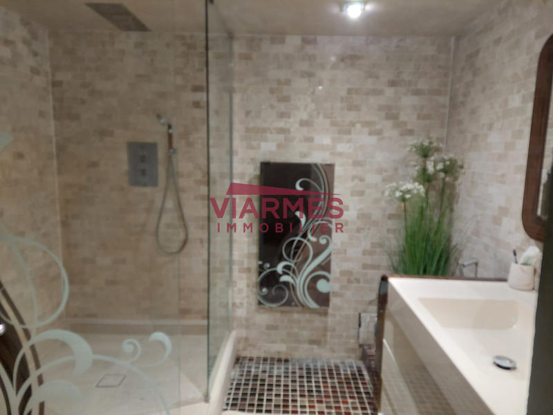 Maison - 210 m² - 8 pièces