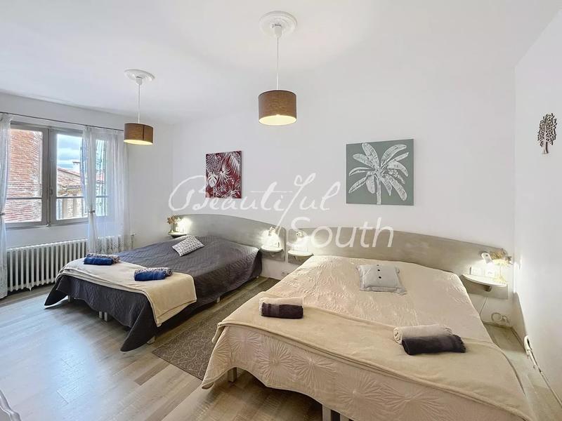 Hôtel particulier - 360 m² - 11 pièces