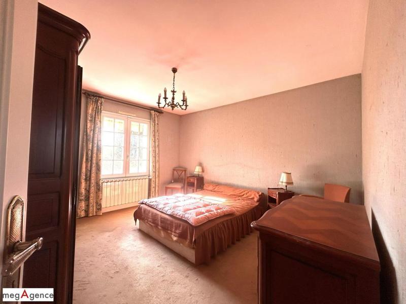 Maison traditionnelle - 156 m² - 7 pièces