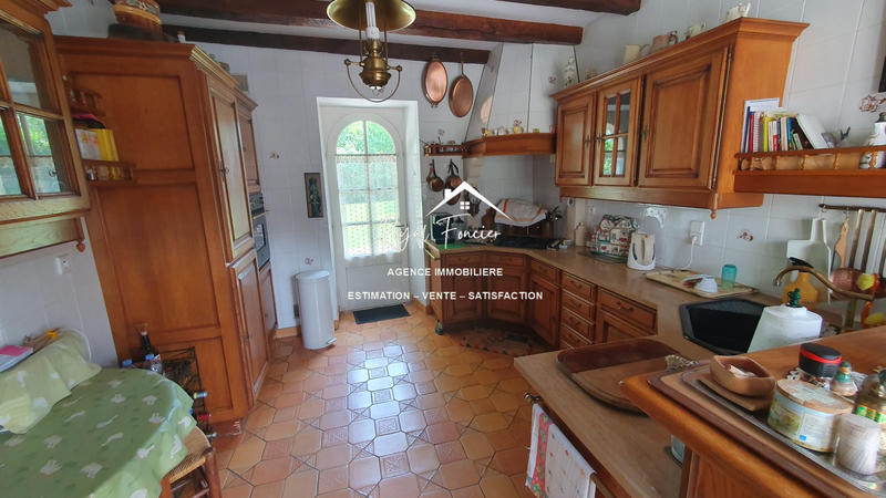 Maison ancienne - 250 m² - 11 pièces