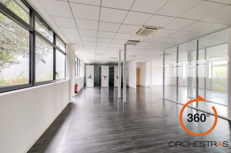 Entrepôt - 3 300 m²