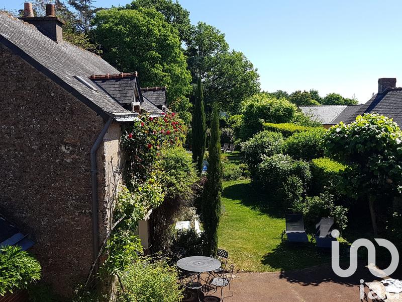 Maison - 216 m² - 13 pièces