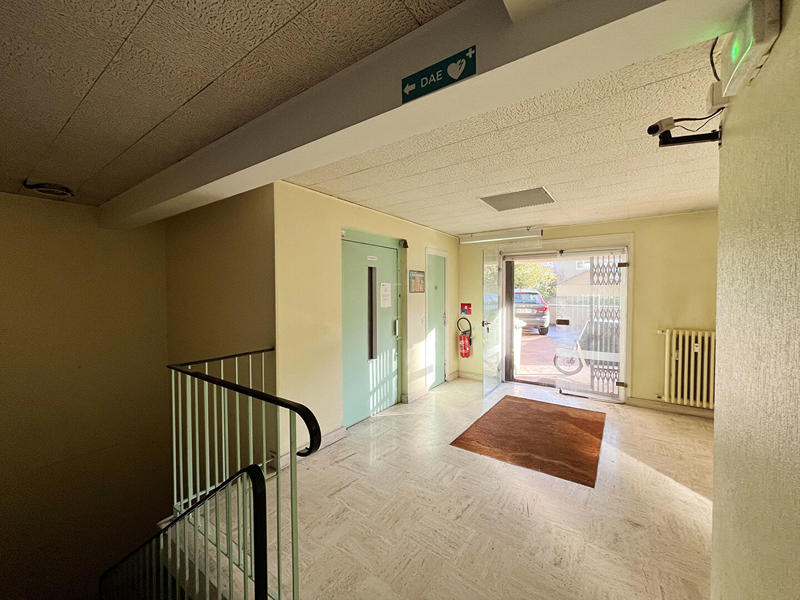 Bureau - 557 m² - 25 pièces