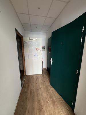 Local commercial - 84 m² - 2 pièces