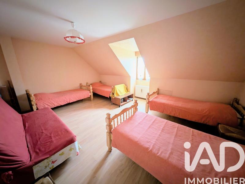 Maison - 201 m² - 7 pièces