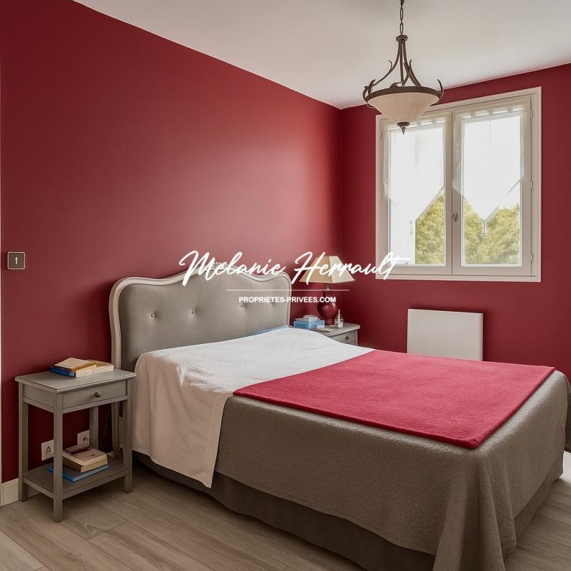 Maison - 223 m² - 9 pièces