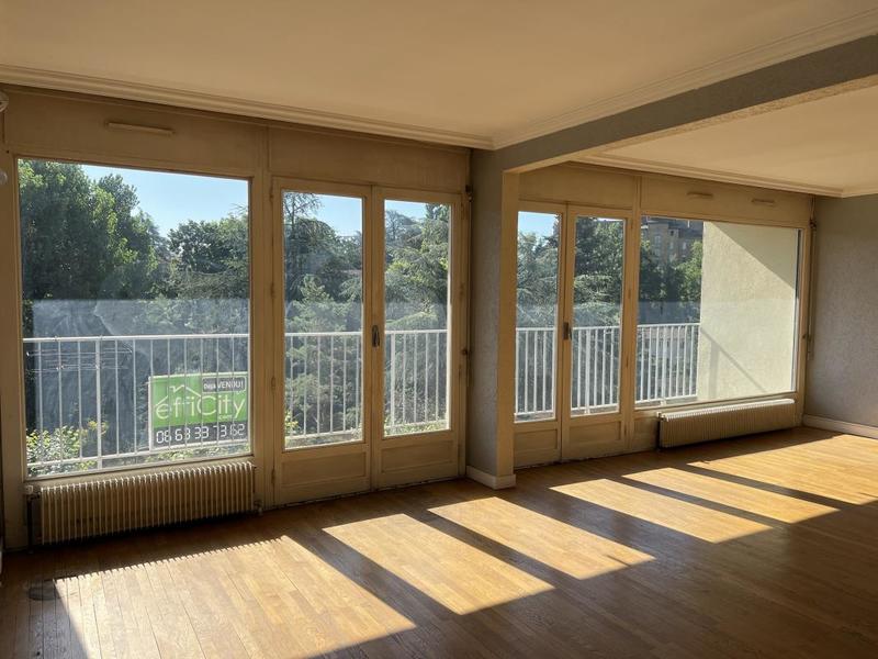 Appartement - 110 m² - 4 pièces