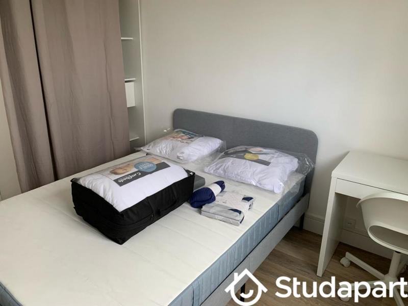 Chambre - 12 m² - 1 pièce