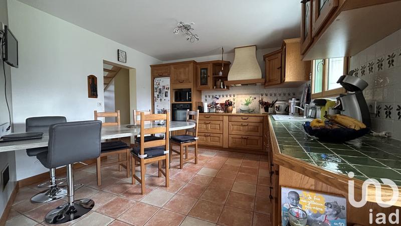 Maison - 270 m² - 10 pièces