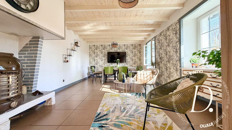 Maison - 211 m² - 7 pièces