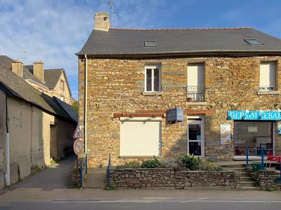 Local commercial - 82 m² - 3 pièces