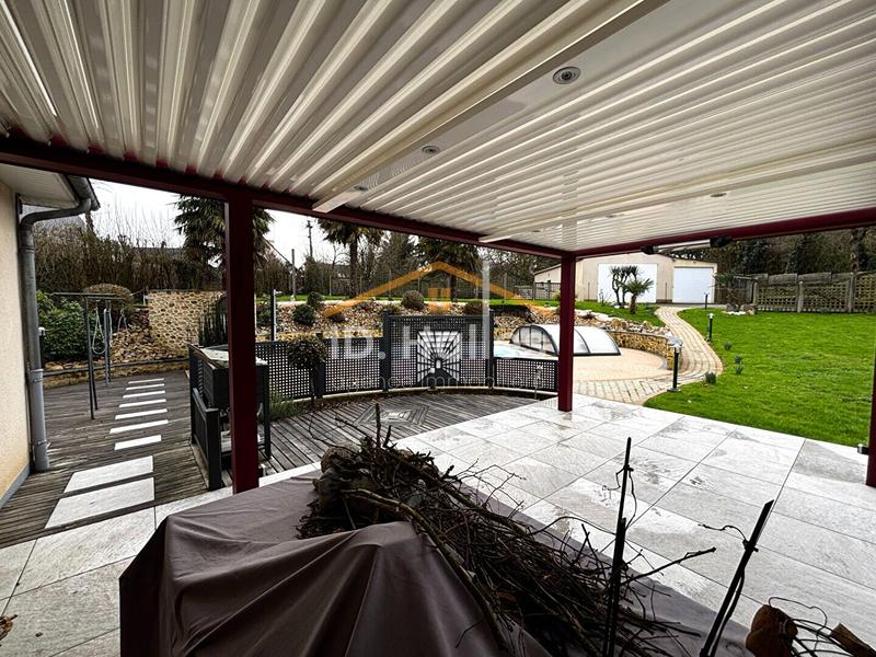 Maison - 245 m² - 10 pièces