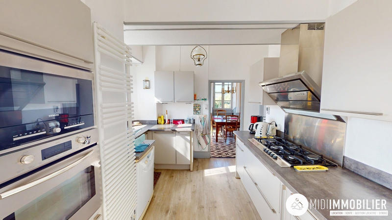 Maison ancienne - 207 m² - 7 pièces