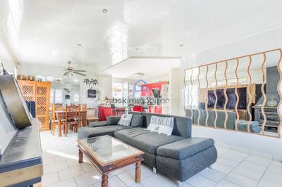 Maison - 89 m² - 5 pièces