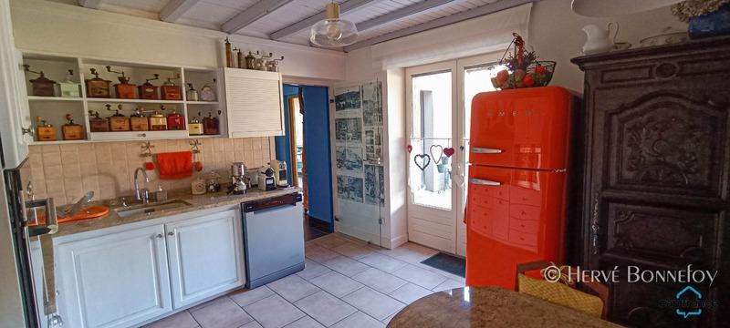 Maison - 220 m² - 11 pièces