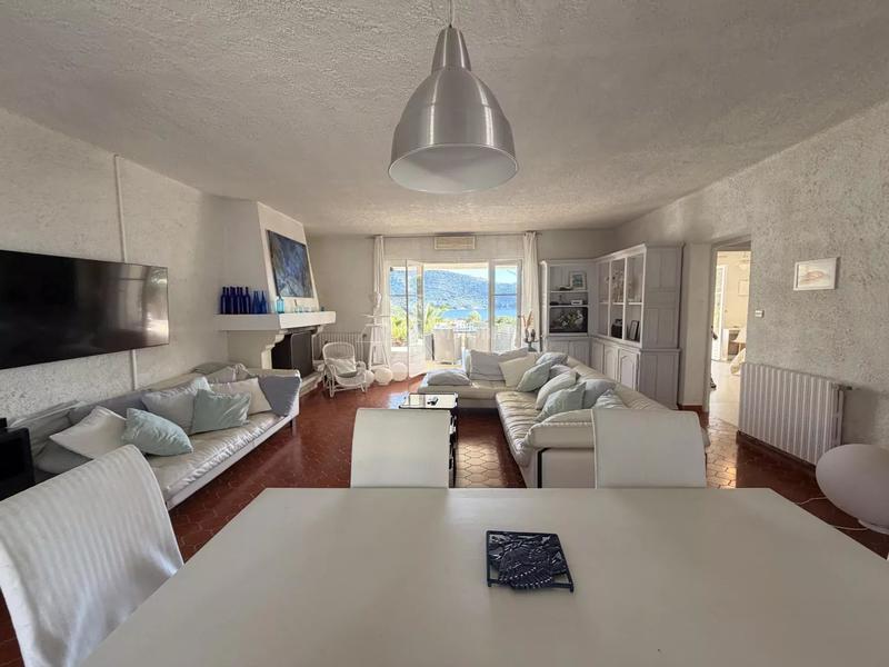 Villa - 189 m² - 6 pièces