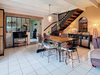 Demeure - 120 m² - 6 pièces