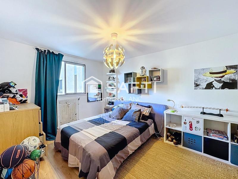 Appartement - 90 m² - 4 pièces