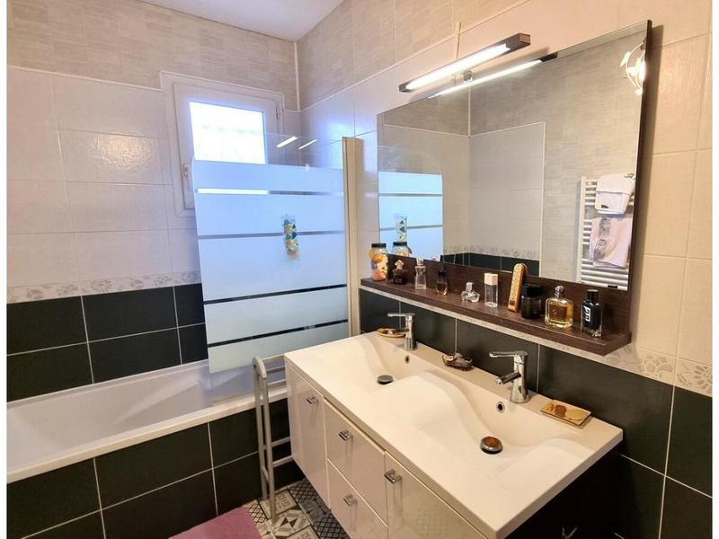 Maison - 122 m² - 6 pièces