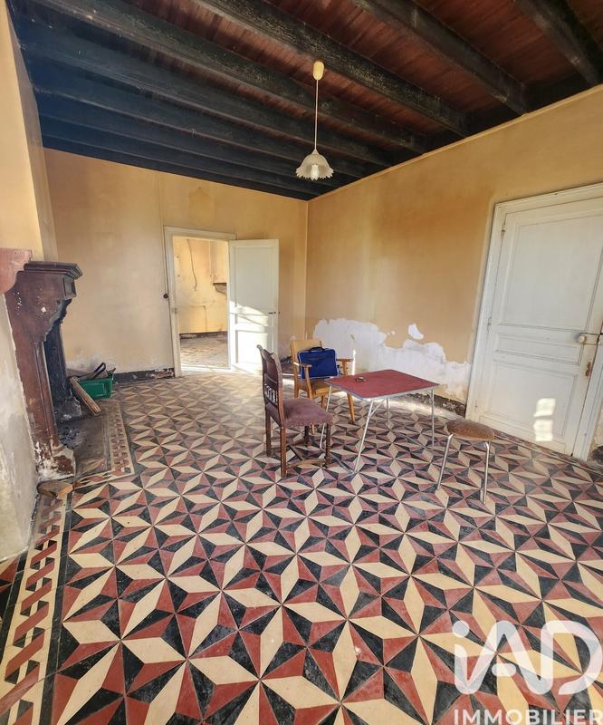 Maison - 256 m² - 5 pièces