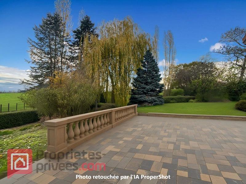 Maison - 263 m² - 9 pièces