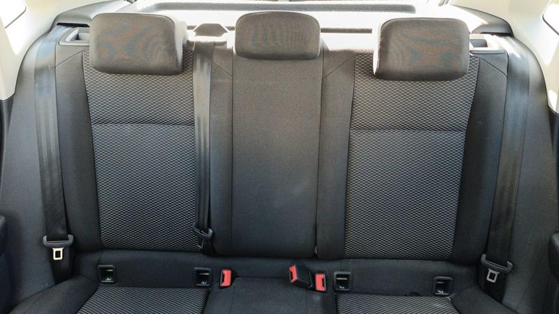 Volkswagen Polo 1.0 Mpi 80 .