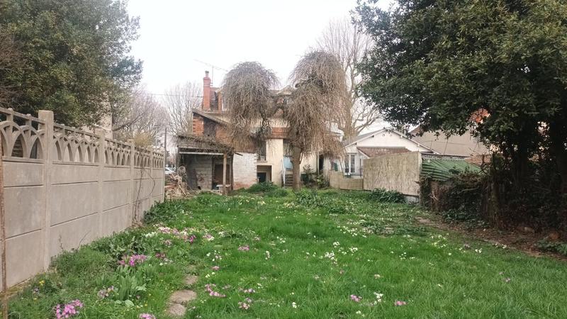 Terrain constructible - 1 321 m²