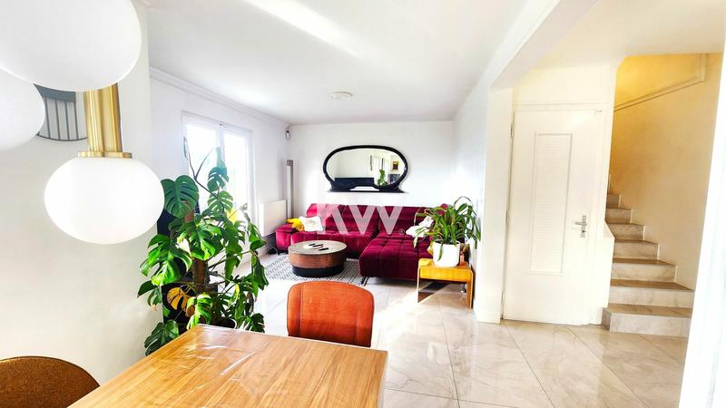 Maison - 225 m² - 5 pièces