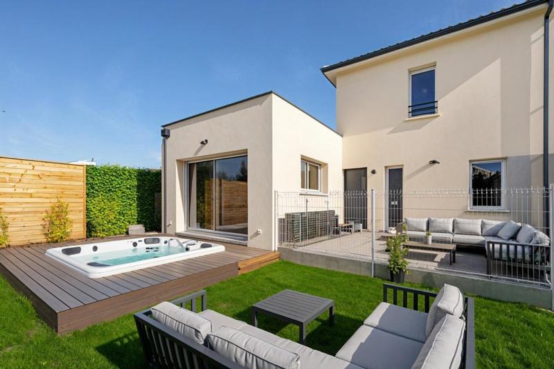 Terrain constructible - 828 m²