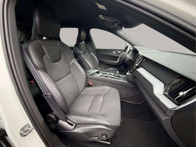 Volvo Xc60 Momentum Pro Awd