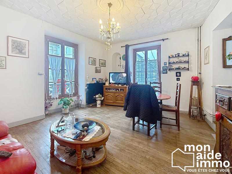 Maison - 400 m² - 15 pièces