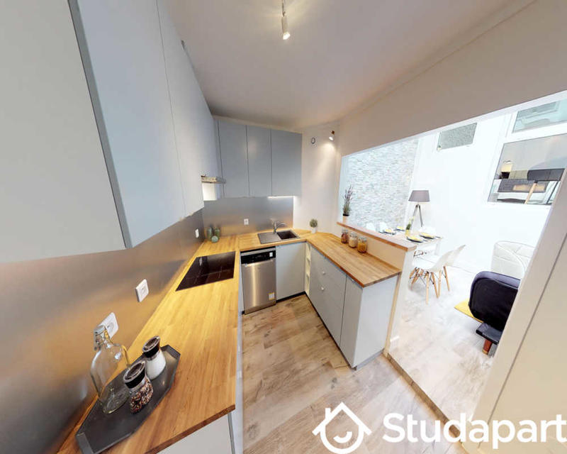 Chambre - 140 m² - 1 pièce