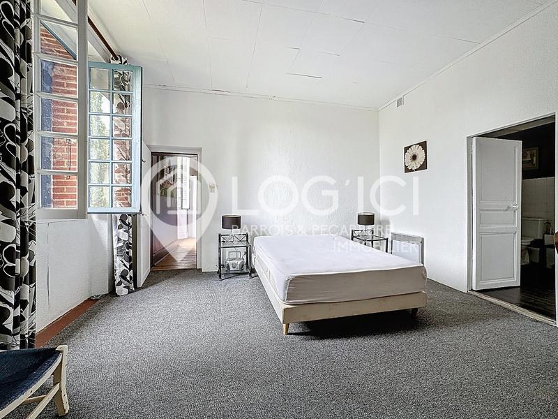 Maison - 348 m² - 13 pièces