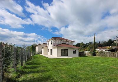 Villa - 120 m² - 5 pièces