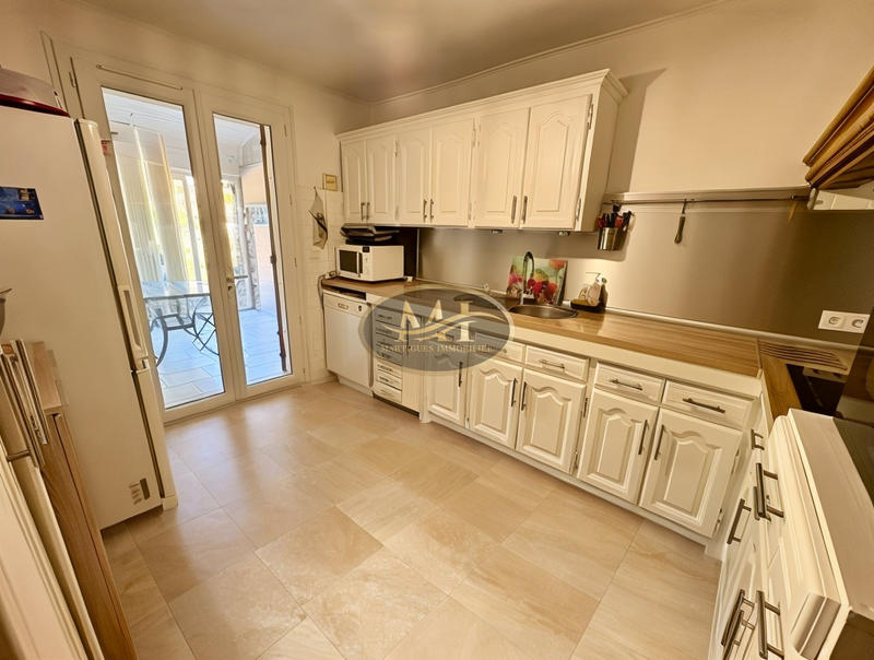 Maison - 200 m² - 5 pièces