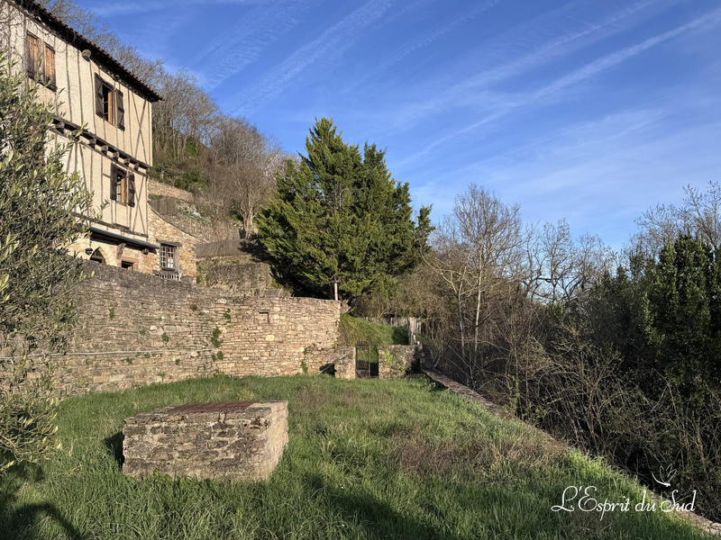 Maison ancienne - 170 m² - 6 pièces