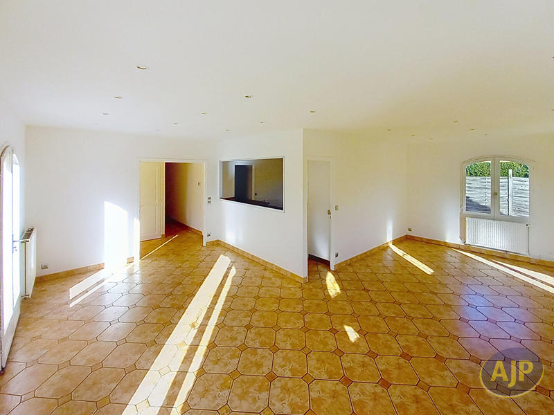 Maison - 193 m² - 6 pièces