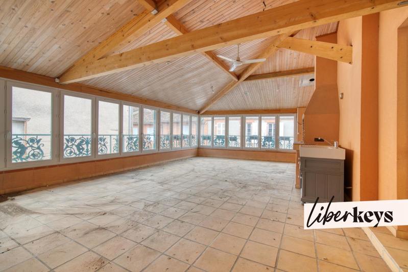 Maison de village - 338 m² - 6 pièces