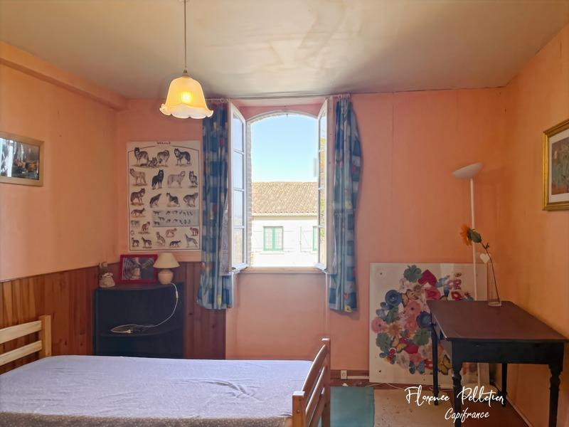 Maison - 325 m² - 14 pièces