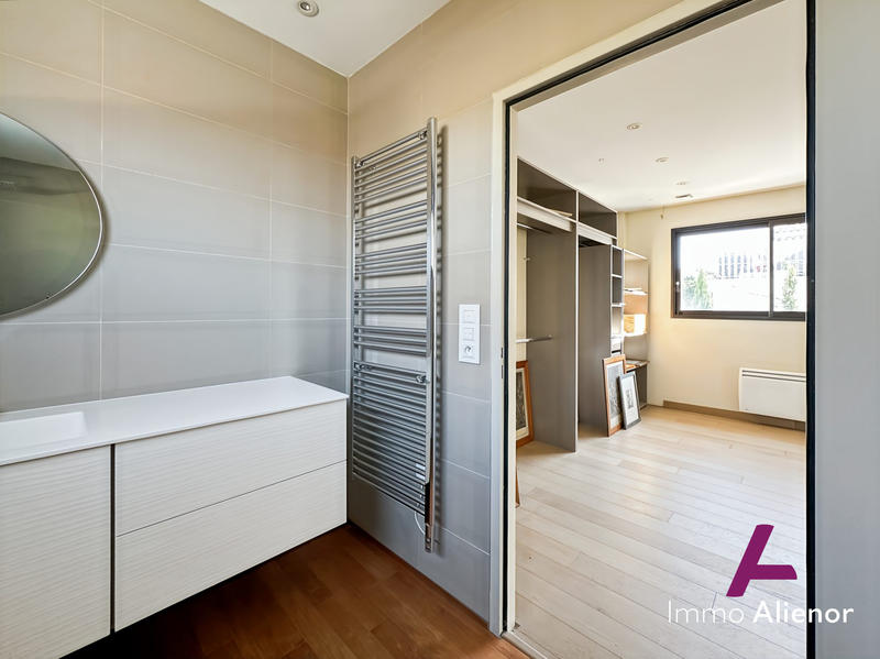 Maison contemporaine - 176 m² - 6 pièces