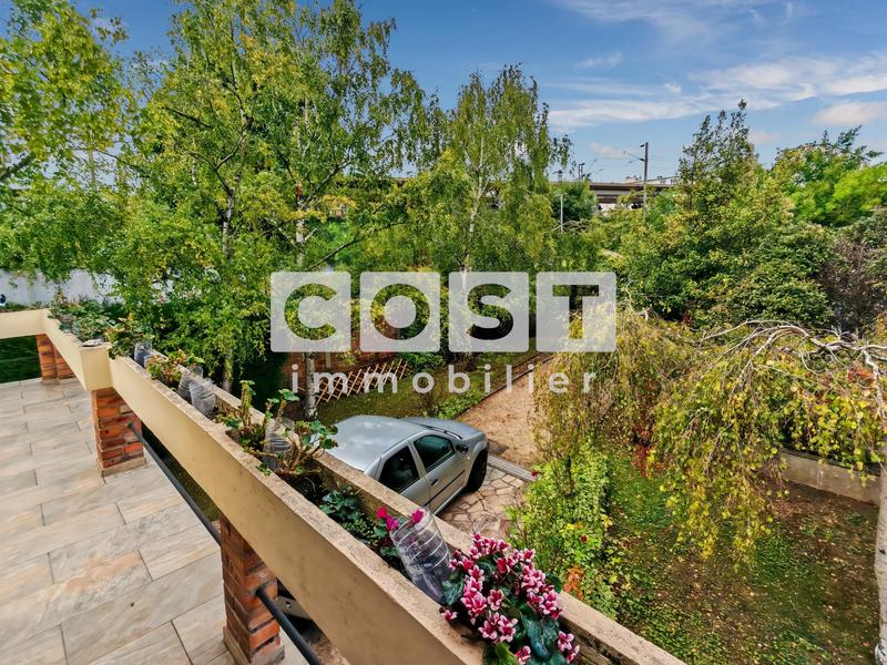 Maison - 157 m² - 4 pièces