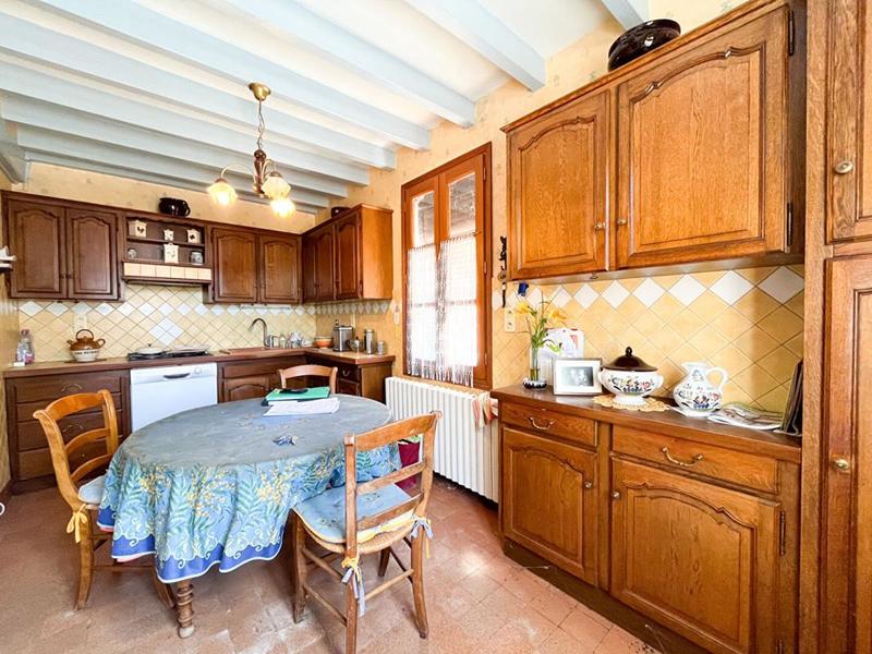 Maison - 254 m² - 11 pièces