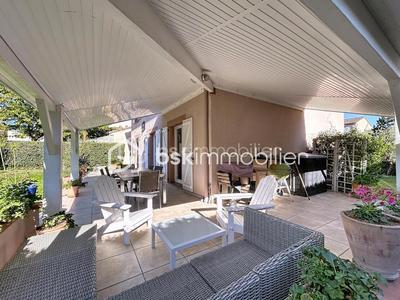 Maison - 138 m² - 6 pièces