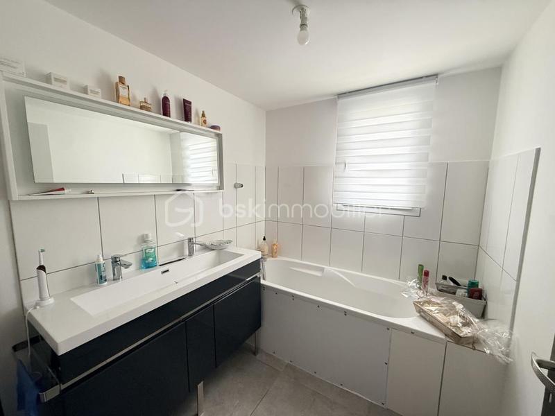 Villa - 90 m² - 4 pièces