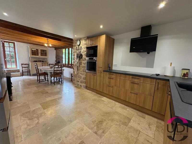 Maison - 171 m² - 6 pièces