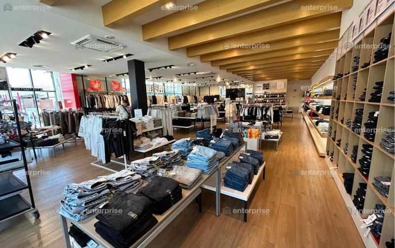 Local commercial - 347 m²