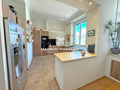 Appartement - 149 m² - 6 pièces