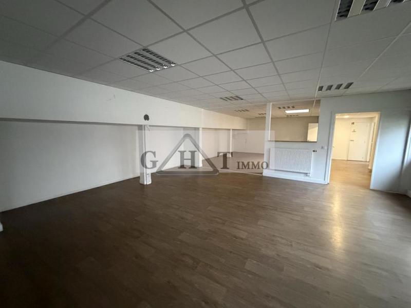 Local commercial - 389 m²