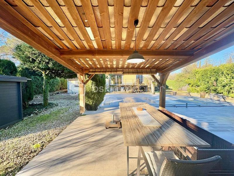 Maison traditionnelle - 105 m² - 6 pièces