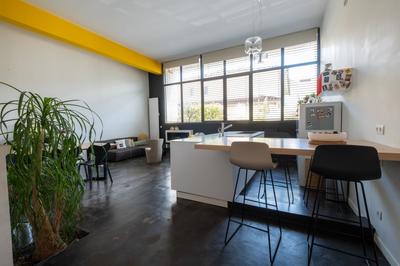 Loft - 323 m² - 6 pièces